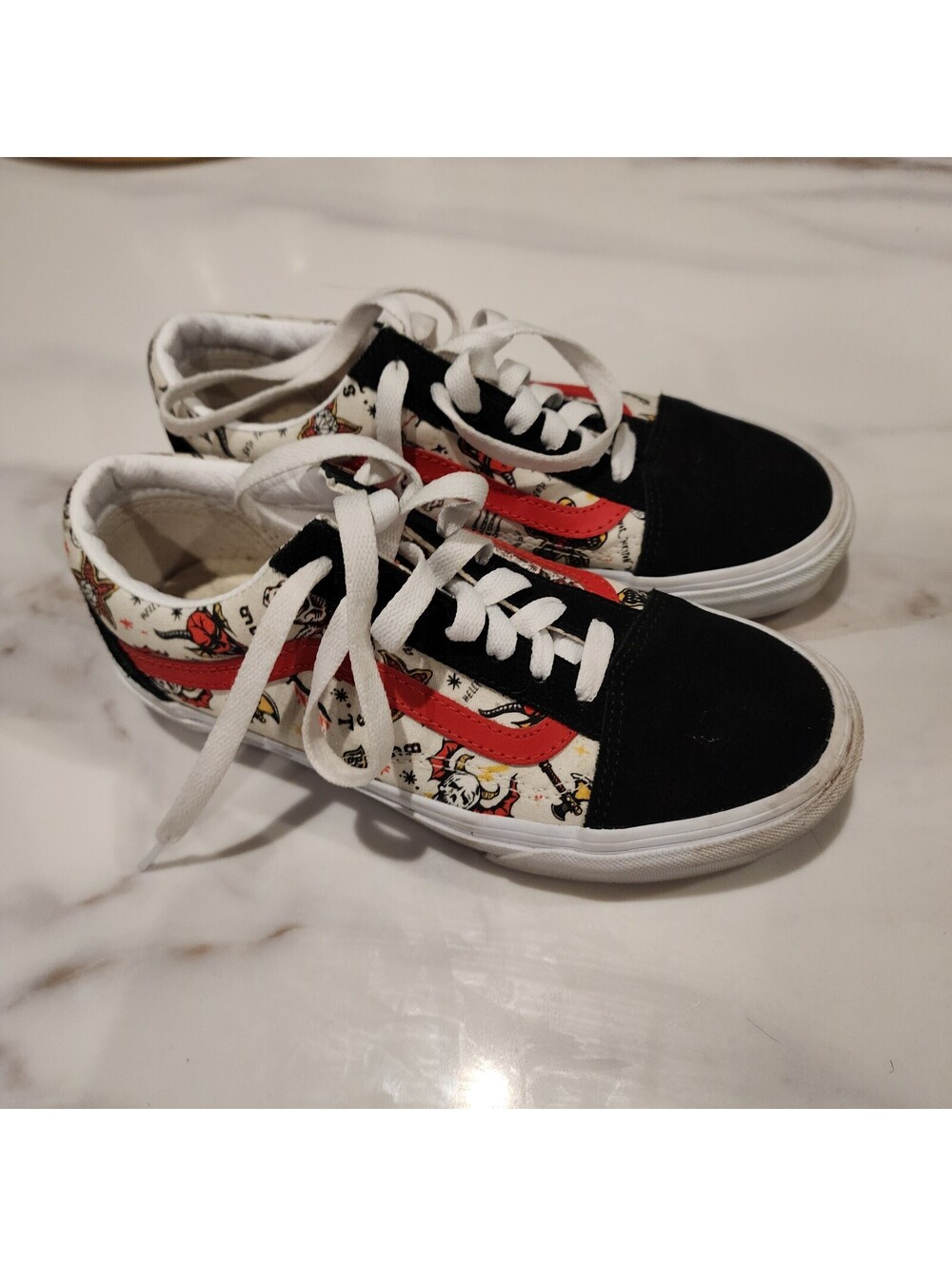 Vans x Stranger Things Old Skool Sneakers Men’s 5.5 Women’s 7 Limited Edition